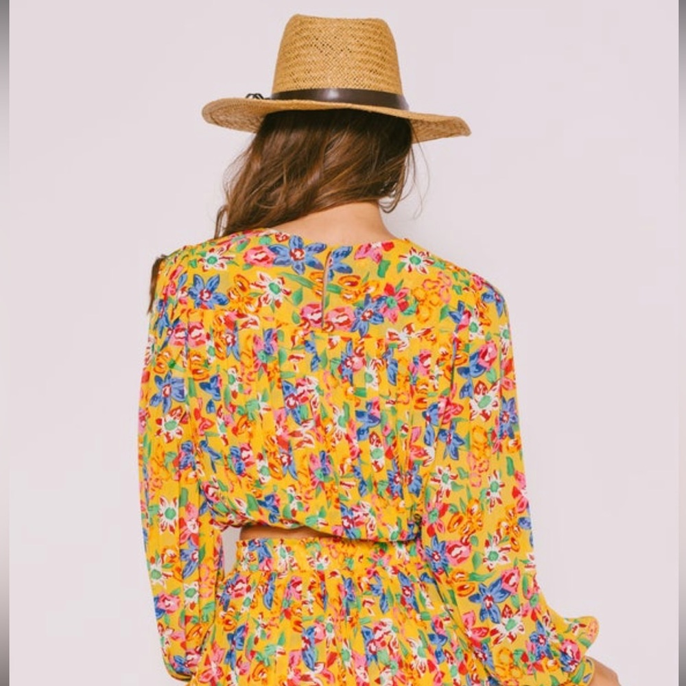 Endless Rose cropped blouse